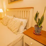 Athena Bnb - Luxe Stay 500M From Viman Nagar Airport