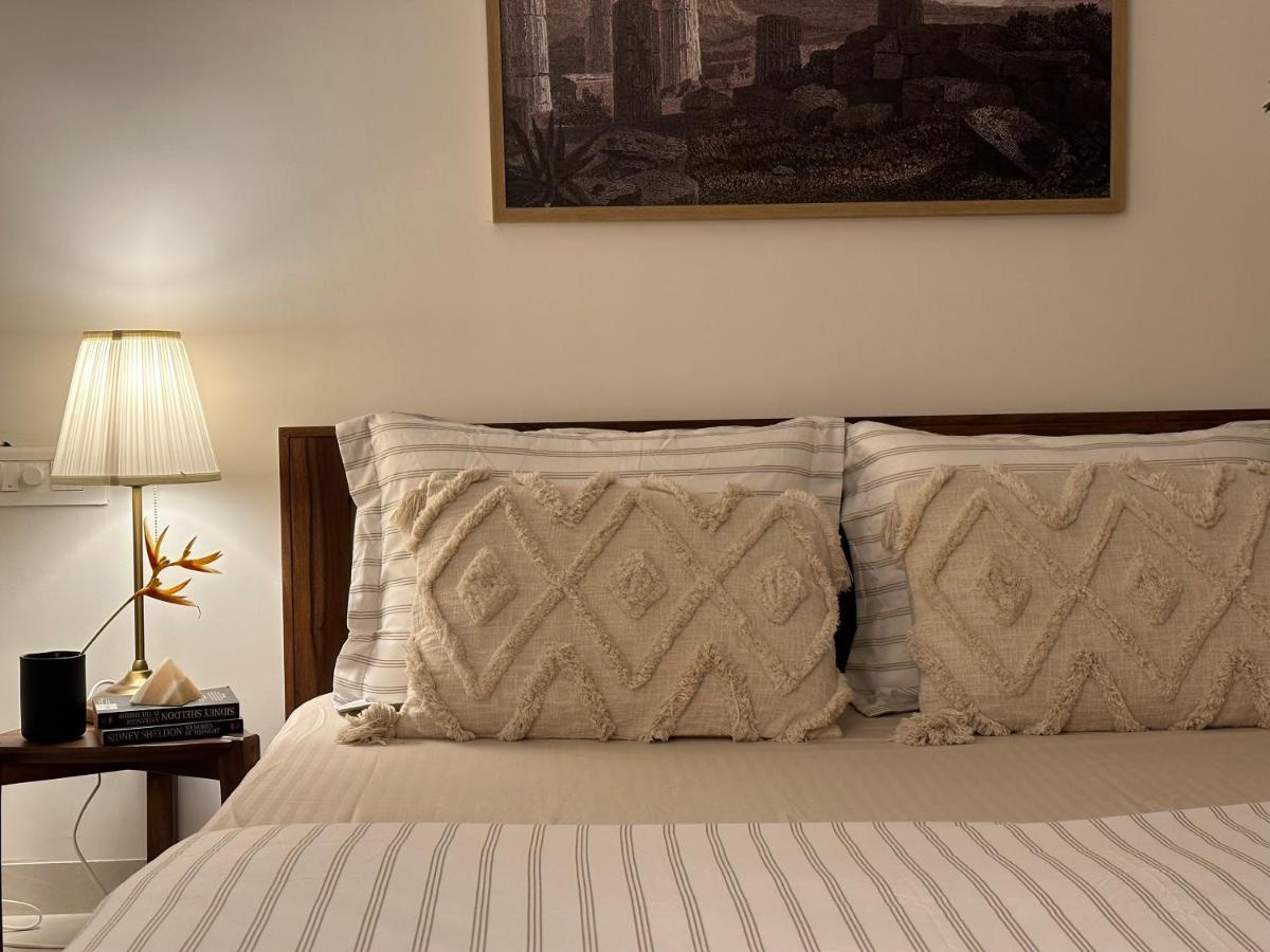 Athena - Luxe 500m From Viman Nagar Airport Apartment